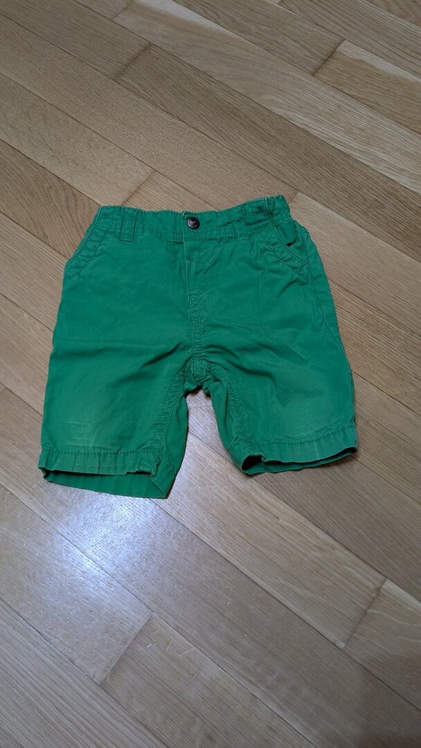 Hose kurz C&A, Grösse 80