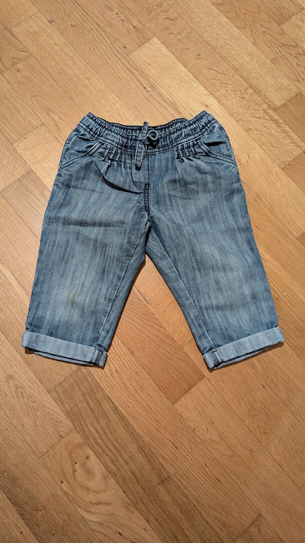 Hose kurz C&A, Grösse 104